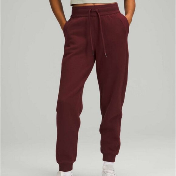 Lululemon Scuba High-Rise Jogger Fleece 28", Red Merlot - Picture 1 of 6